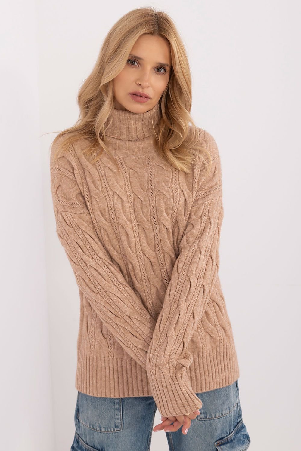 Knitted Coltrui