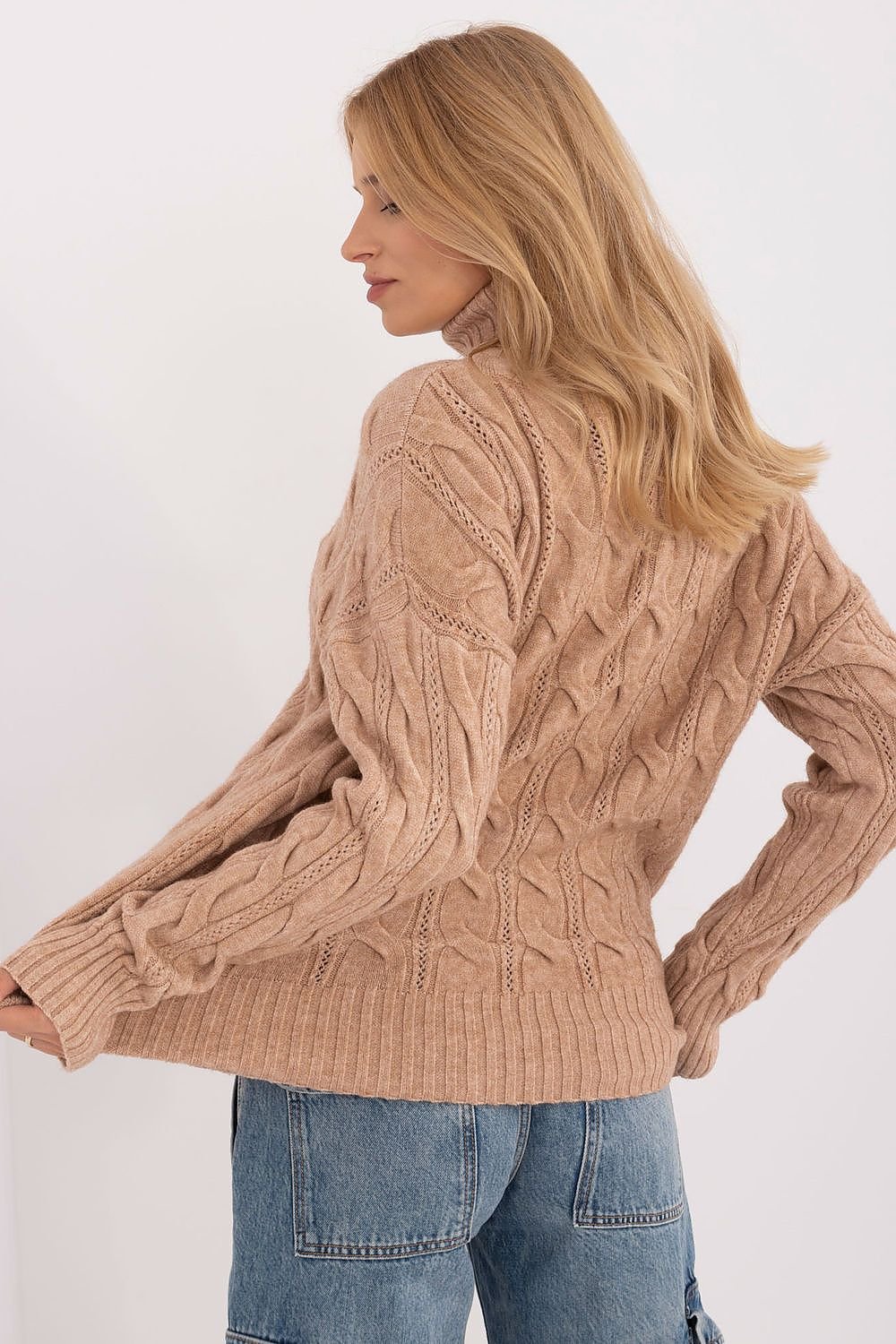 Knitted Coltrui