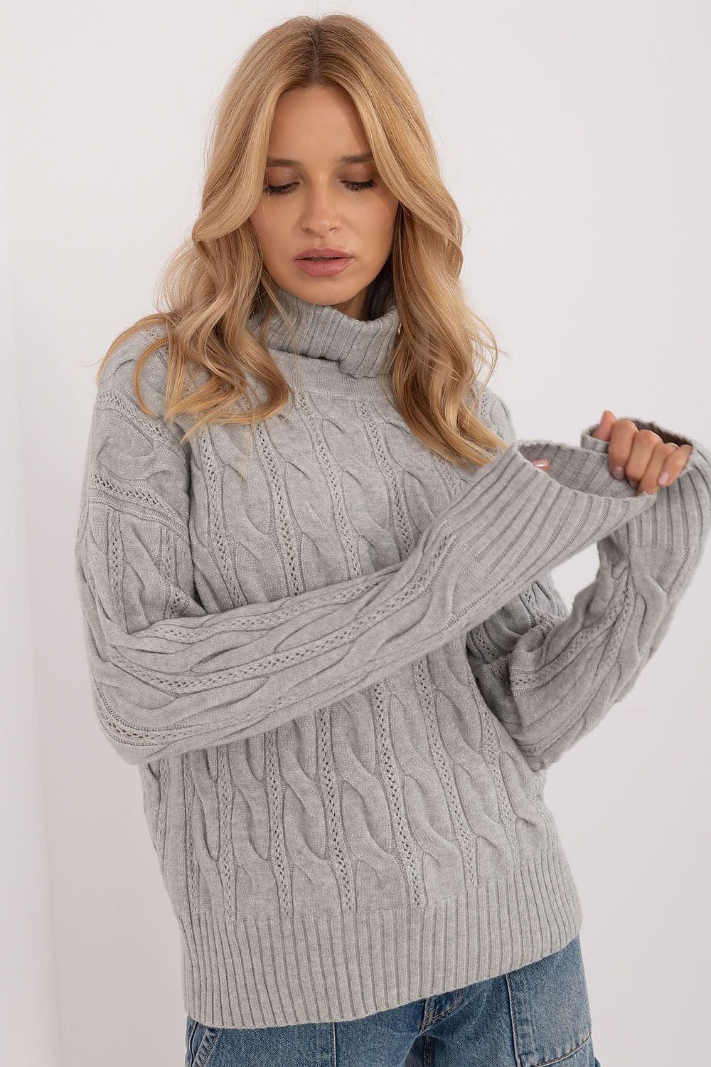 Knitted Coltrui