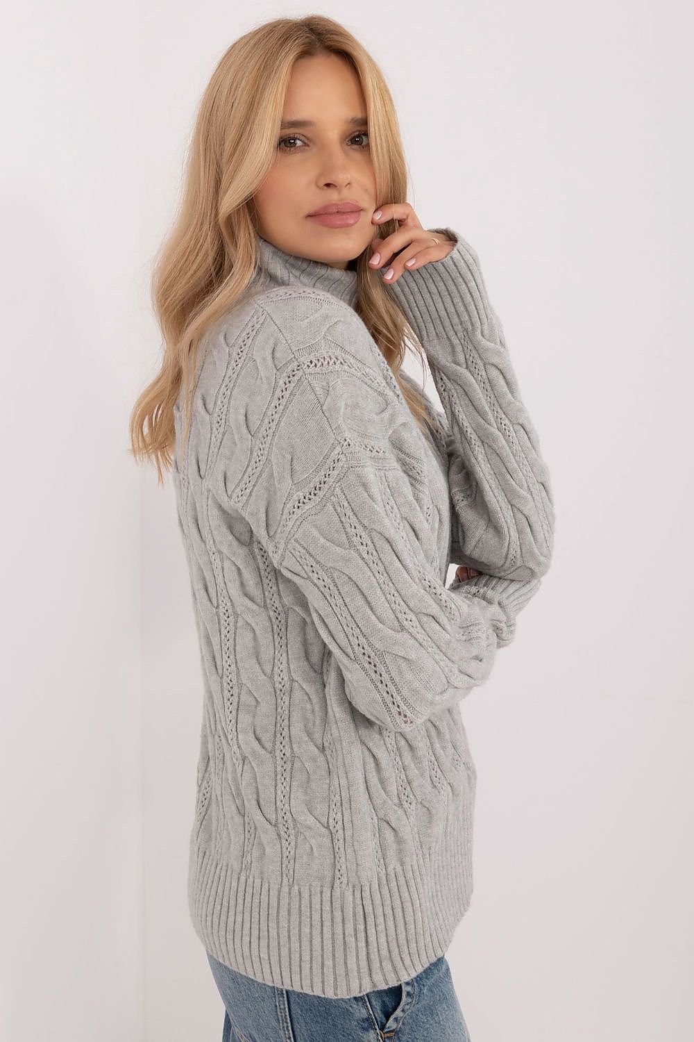 Knitted Coltrui