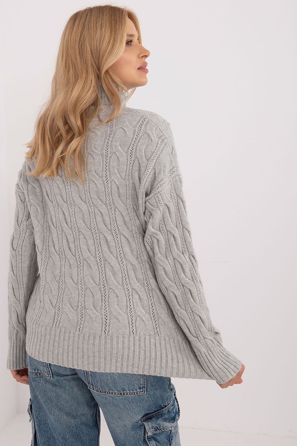 Knitted Coltrui