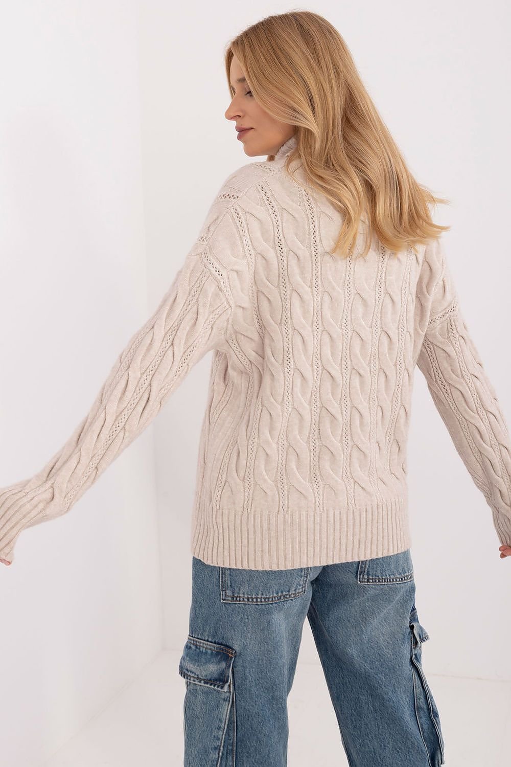 Knitted Coltrui