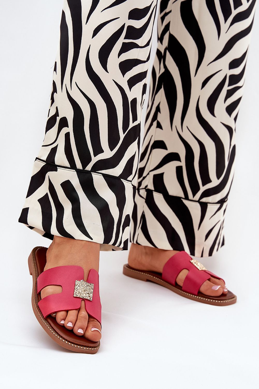 slippers model 212893 Step in style