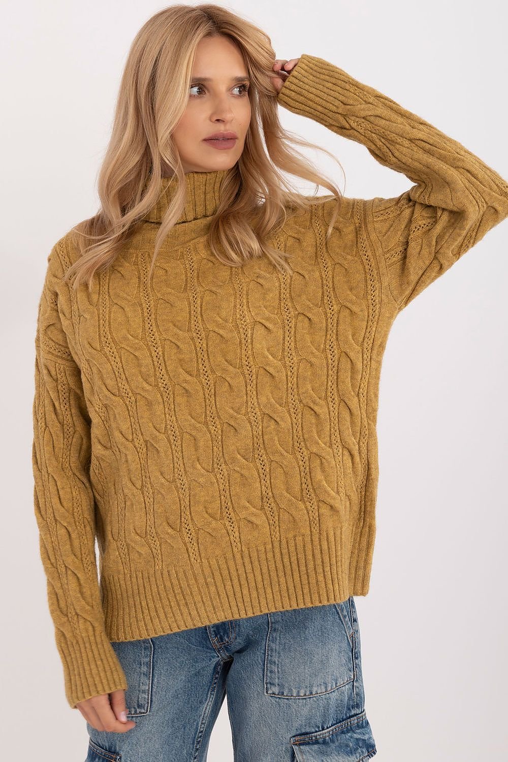 Knitted Coltrui